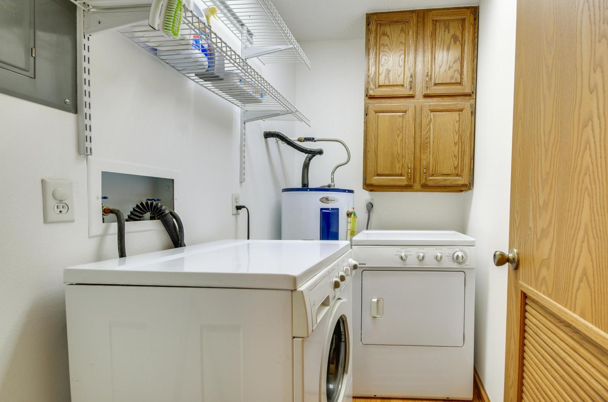 Cozy Lake Ozark Condo Rental With Grill, Pool Access 외부 사진