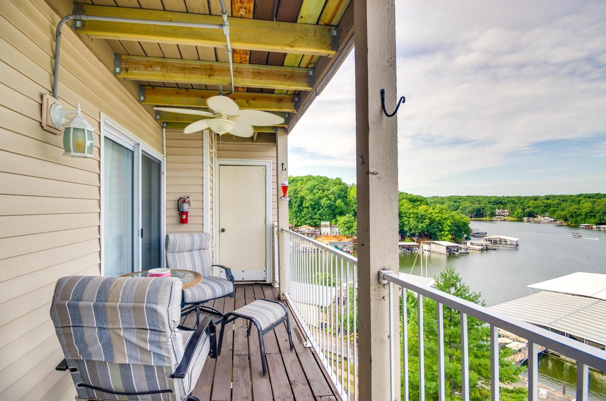 Cozy Lake Ozark Condo Rental With Grill, Pool Access 외부 사진